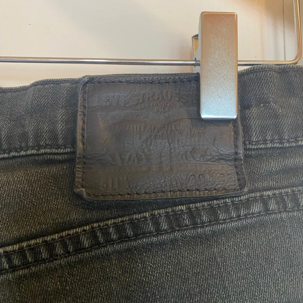 Vintage Levi’s 511 Black distressed jean shorts - Picture 6 of 14